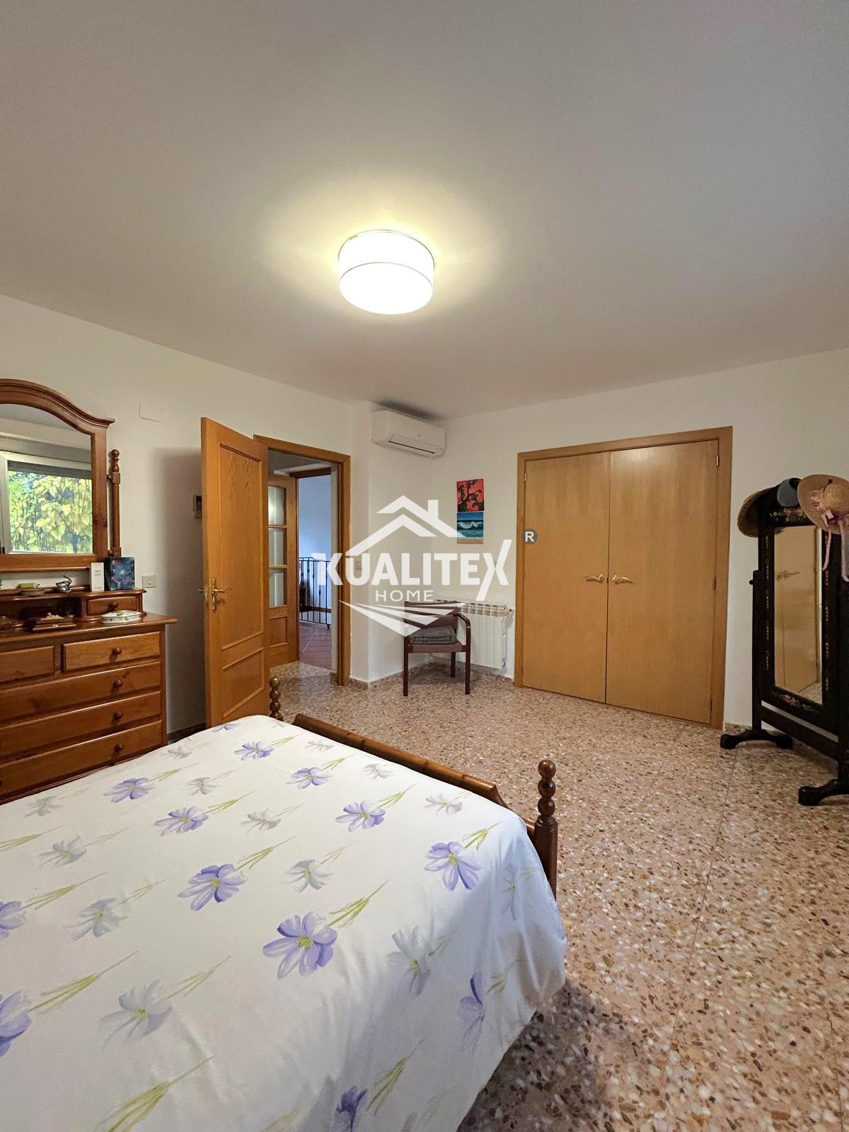 Venta de chalet en Sierra de Fuentes