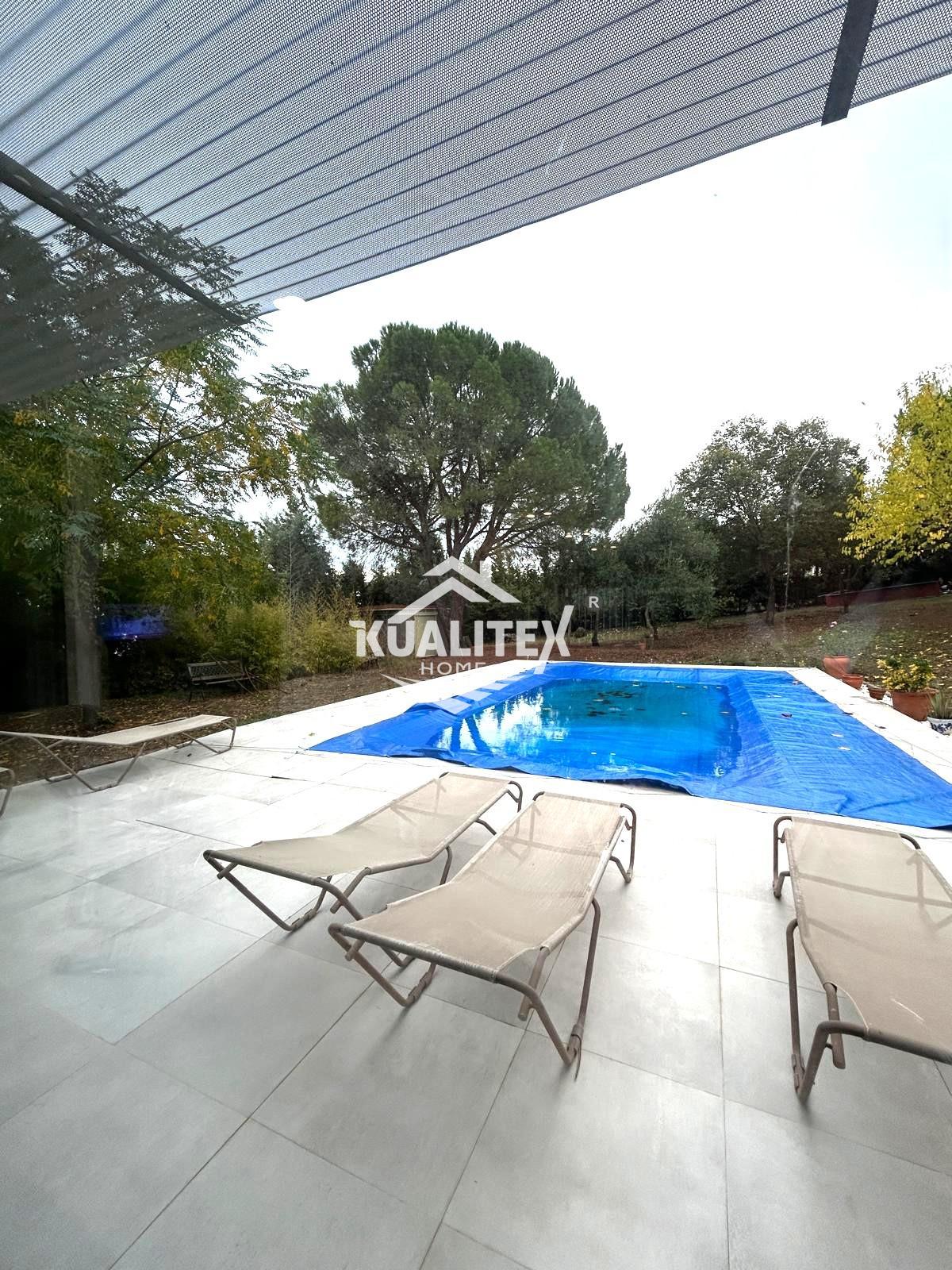 Venta de chalet en Sierra de Fuentes