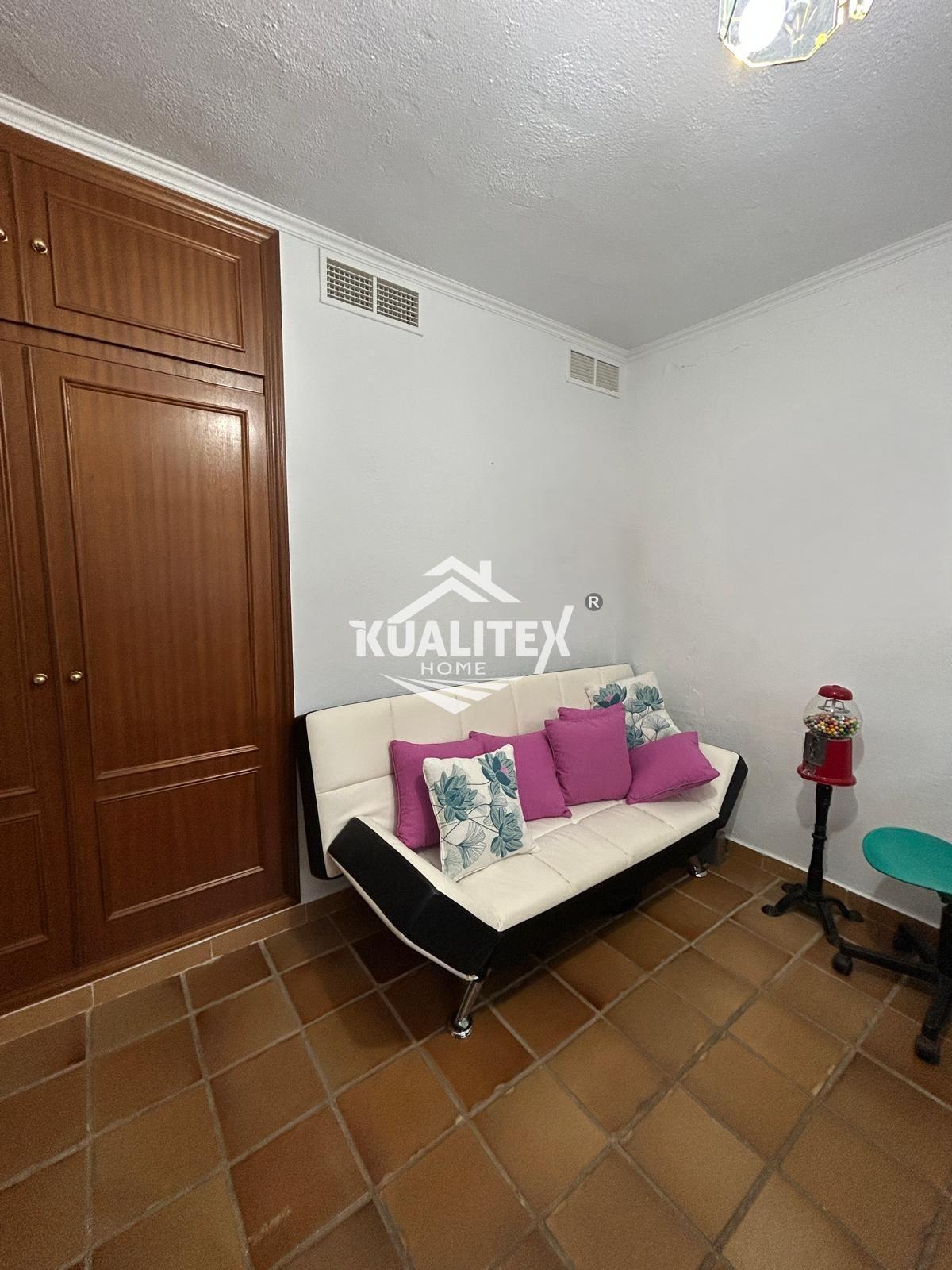 Venta de chalet en Sierra de Fuentes