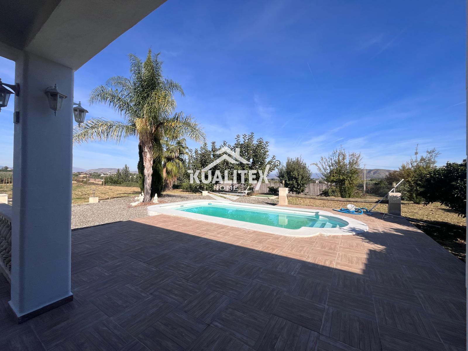 Venta de finca rústica en Coín