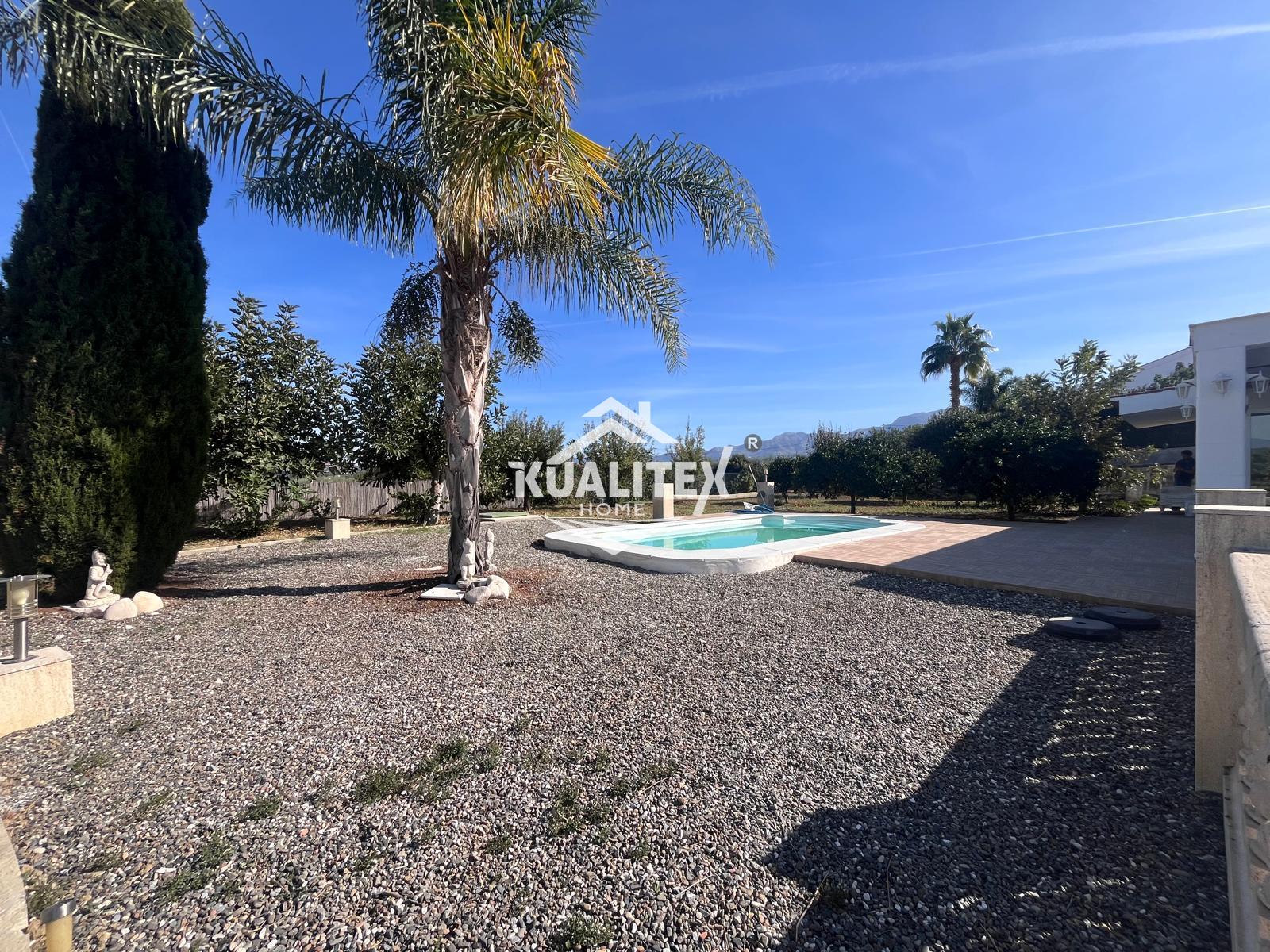 Venta de finca rústica en Coín