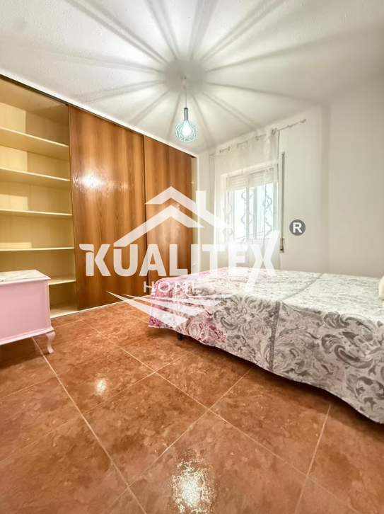 For sale of flat in Cáceres