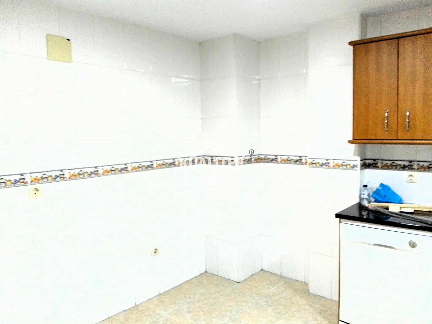 For rent of chalet in Cáceres