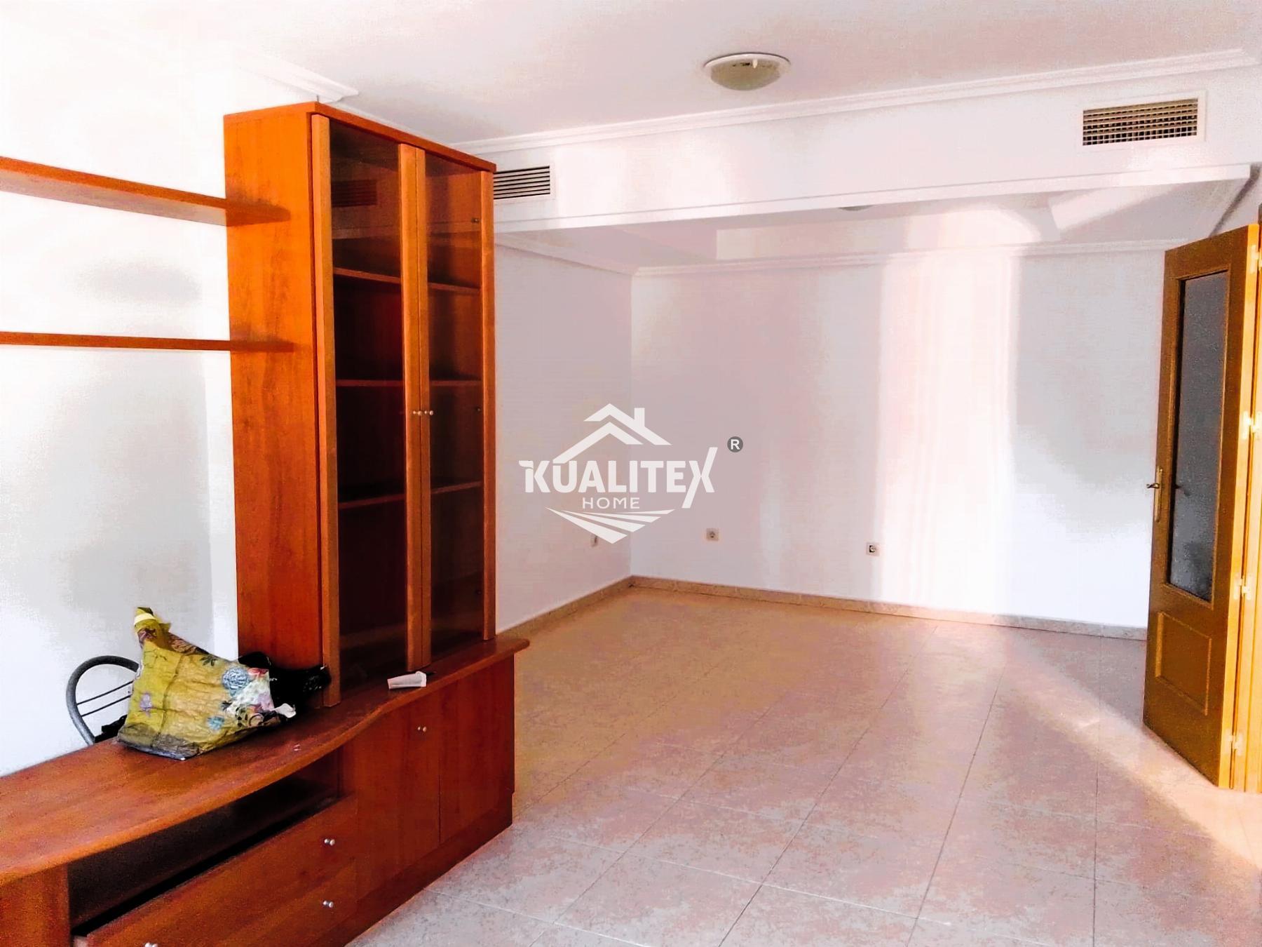 For rent of chalet in Cáceres