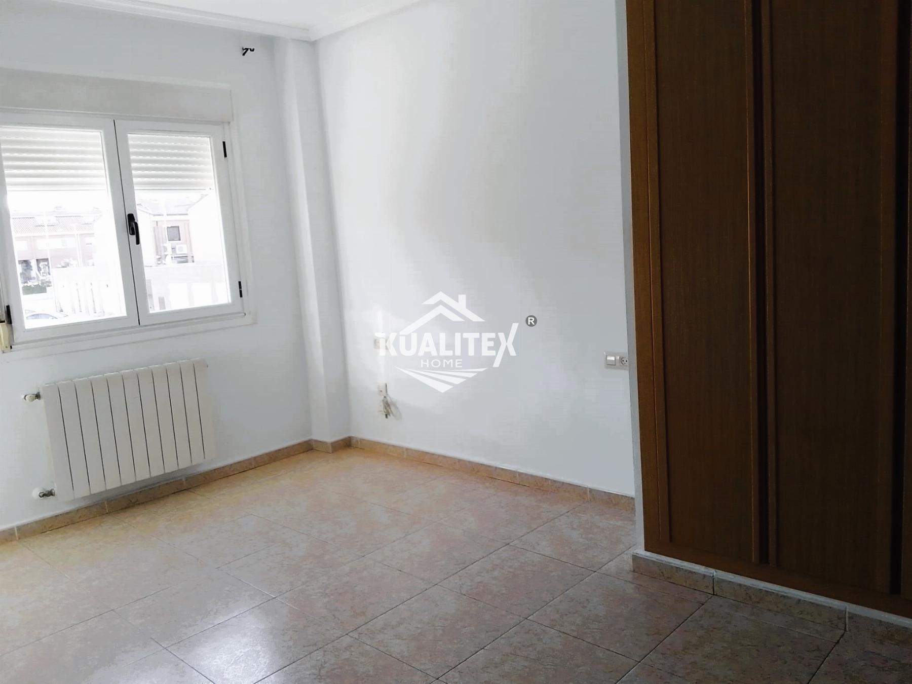 For rent of chalet in Cáceres