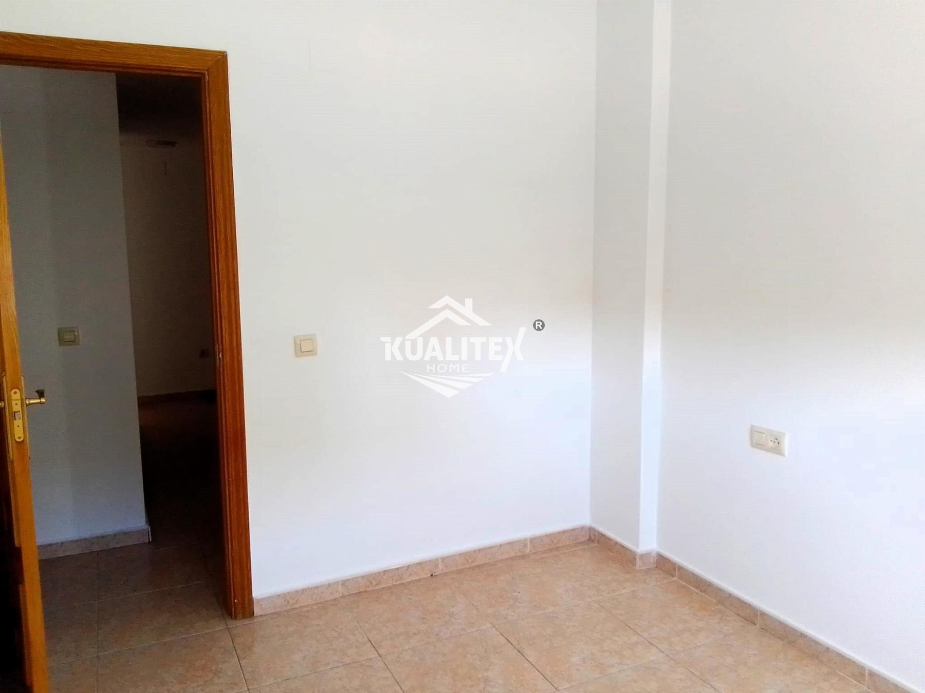 For rent of chalet in Cáceres