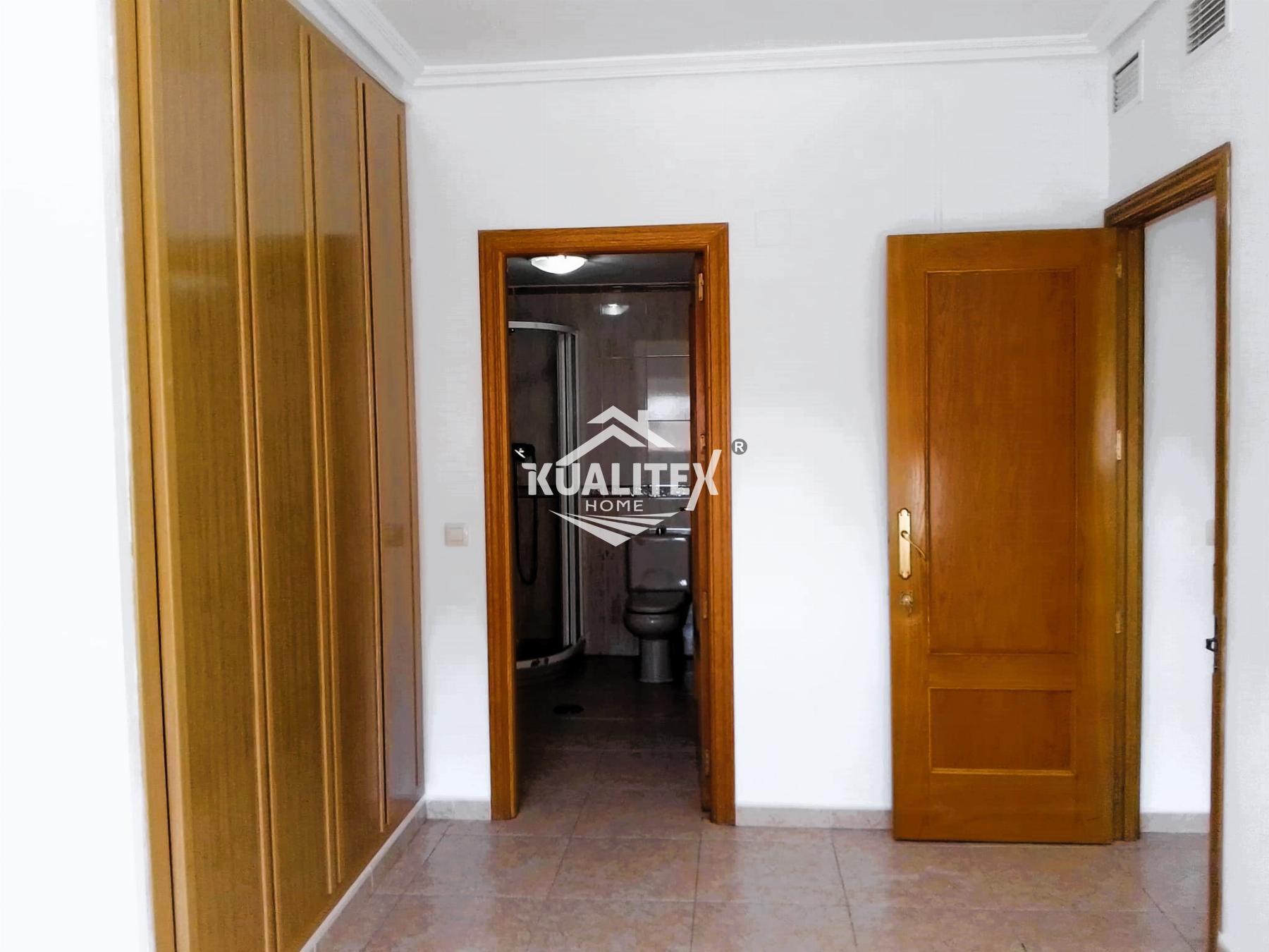 For rent of chalet in Cáceres