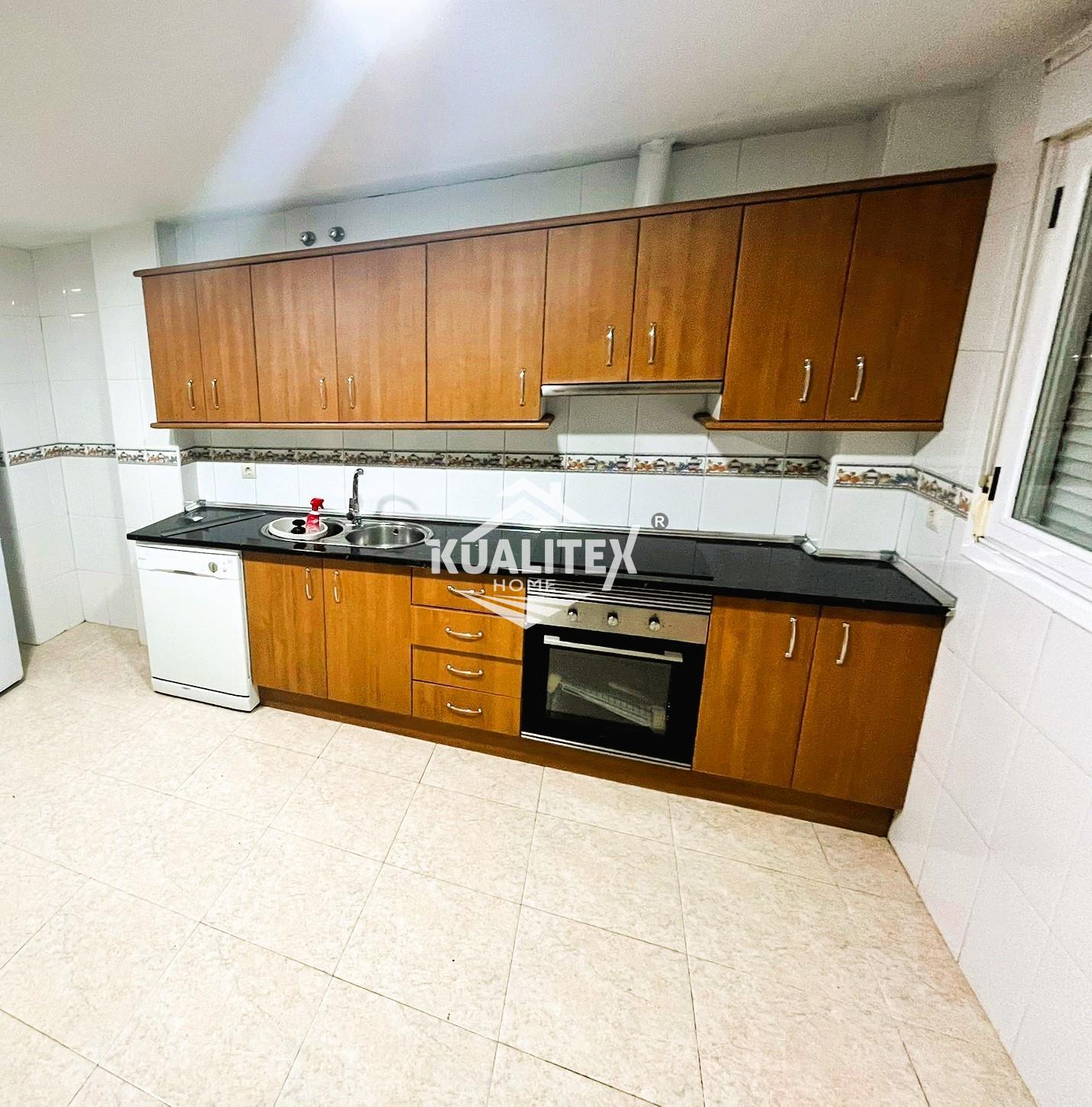 For rent of chalet in Cáceres