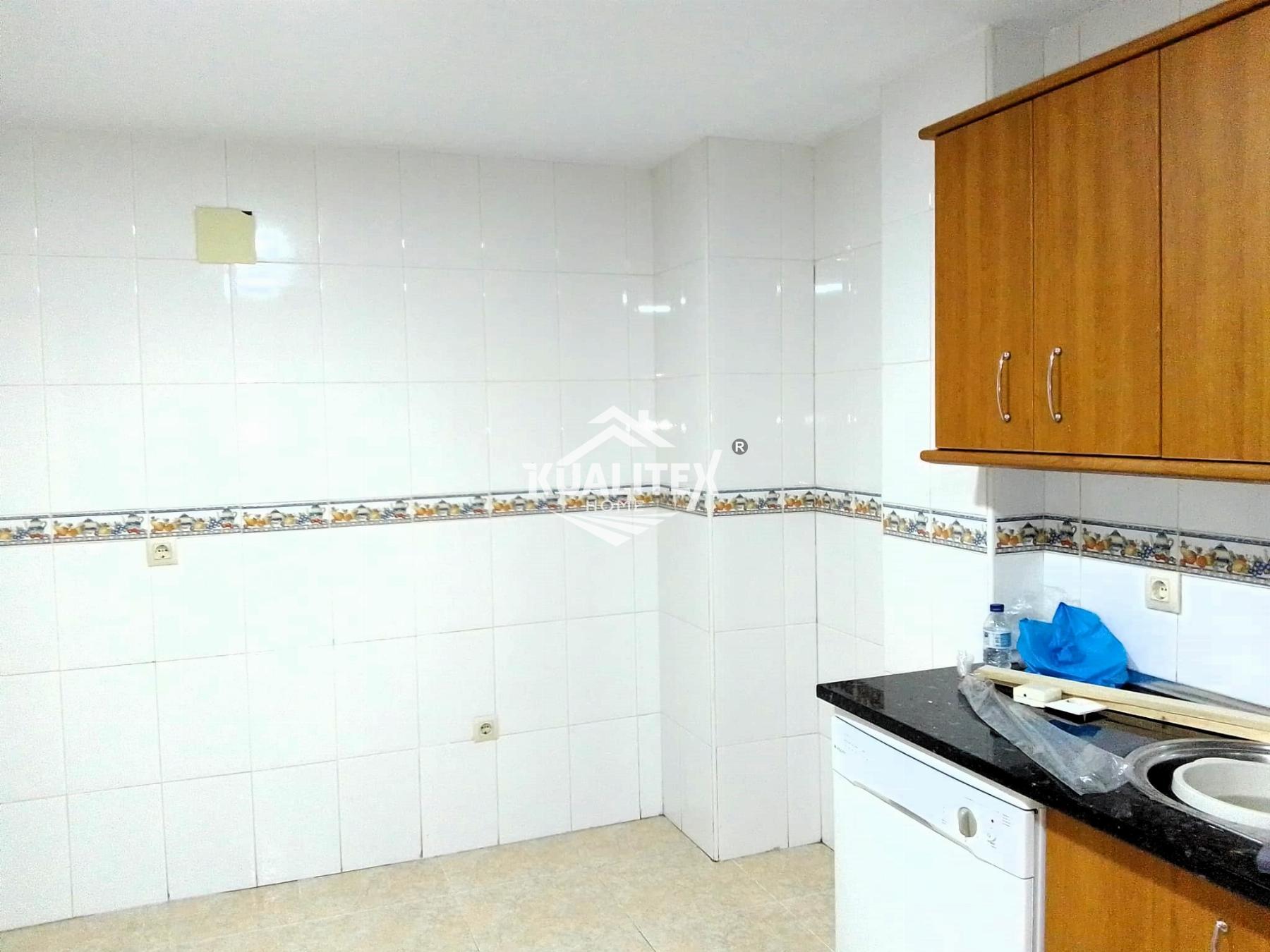 For rent of chalet in Cáceres