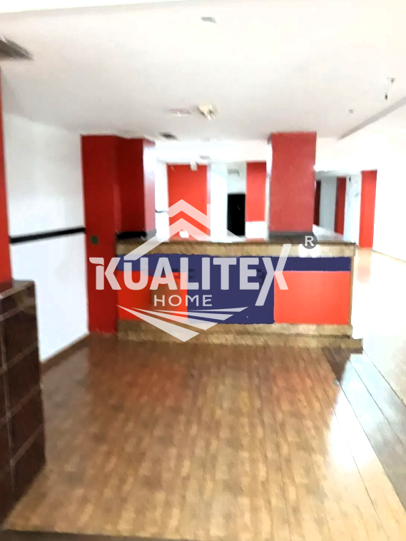 Venda de local comercial em Cáceres