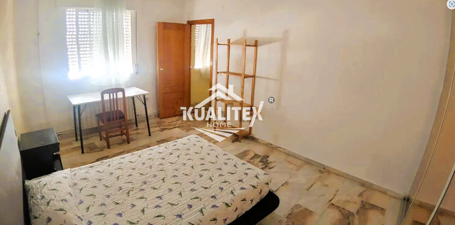 Zu verkaufen von duplex in
 Cáceres