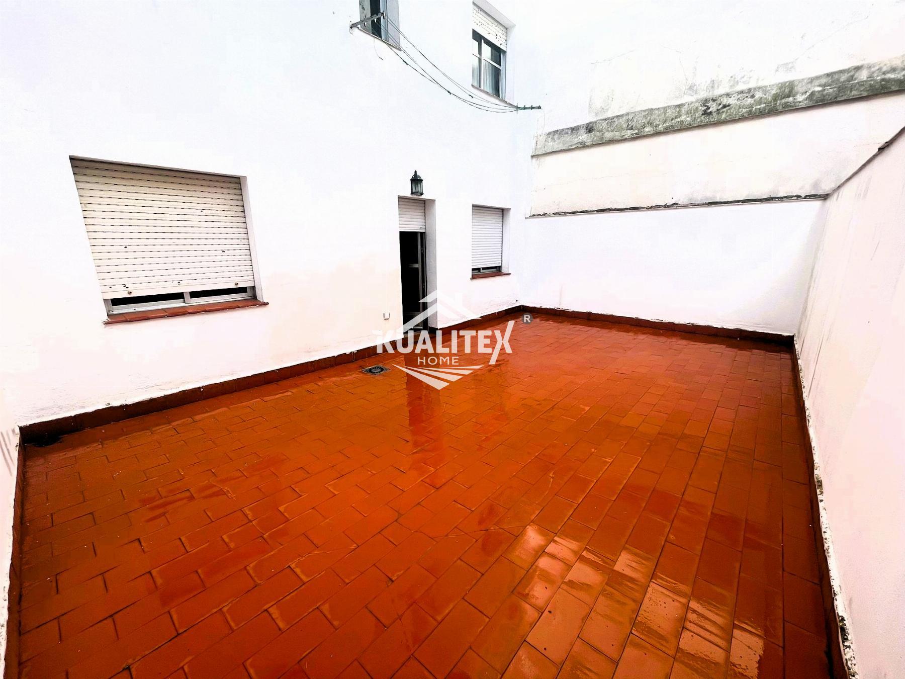 For sale of flat in Cáceres