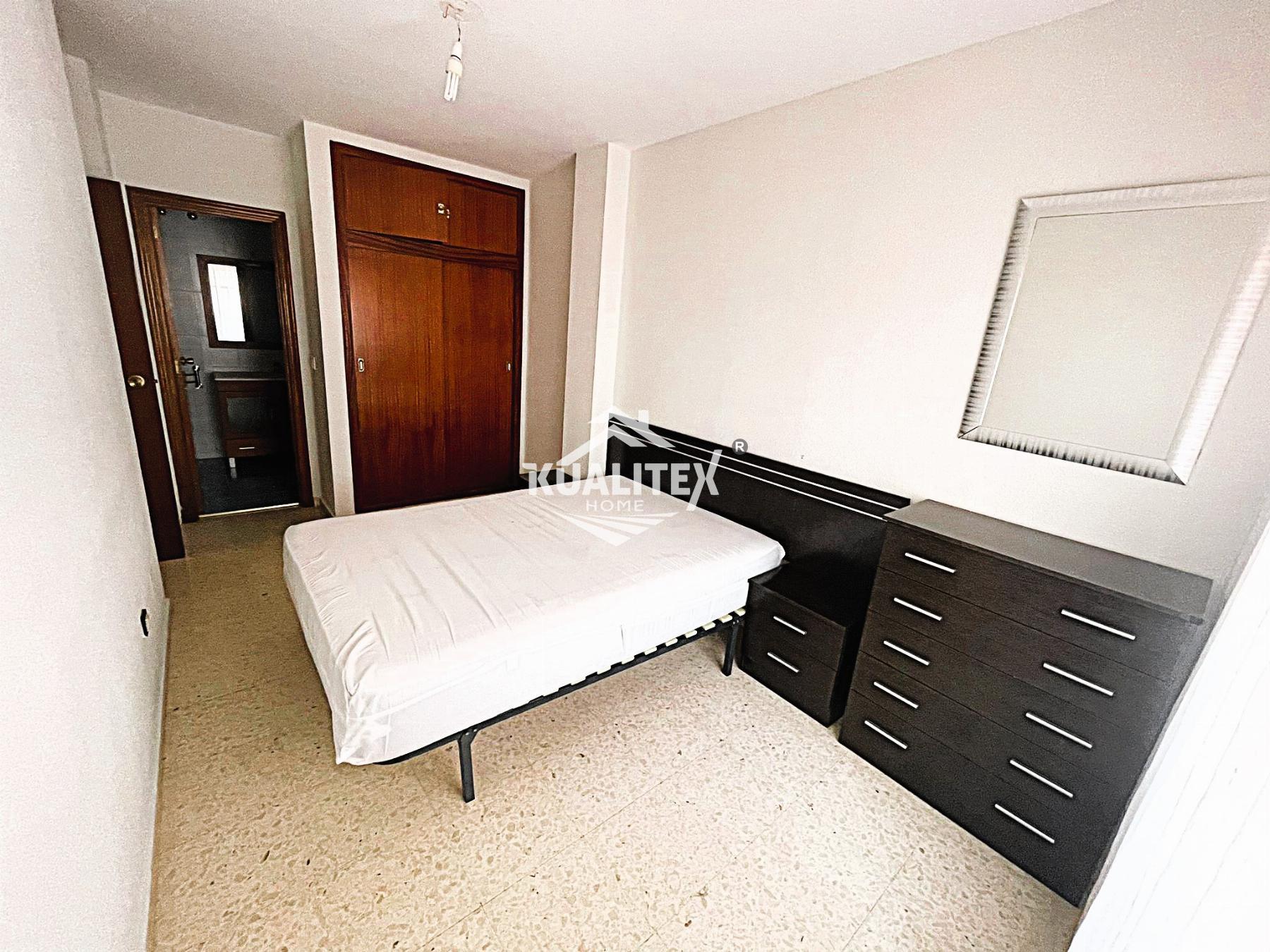For sale of flat in Cáceres