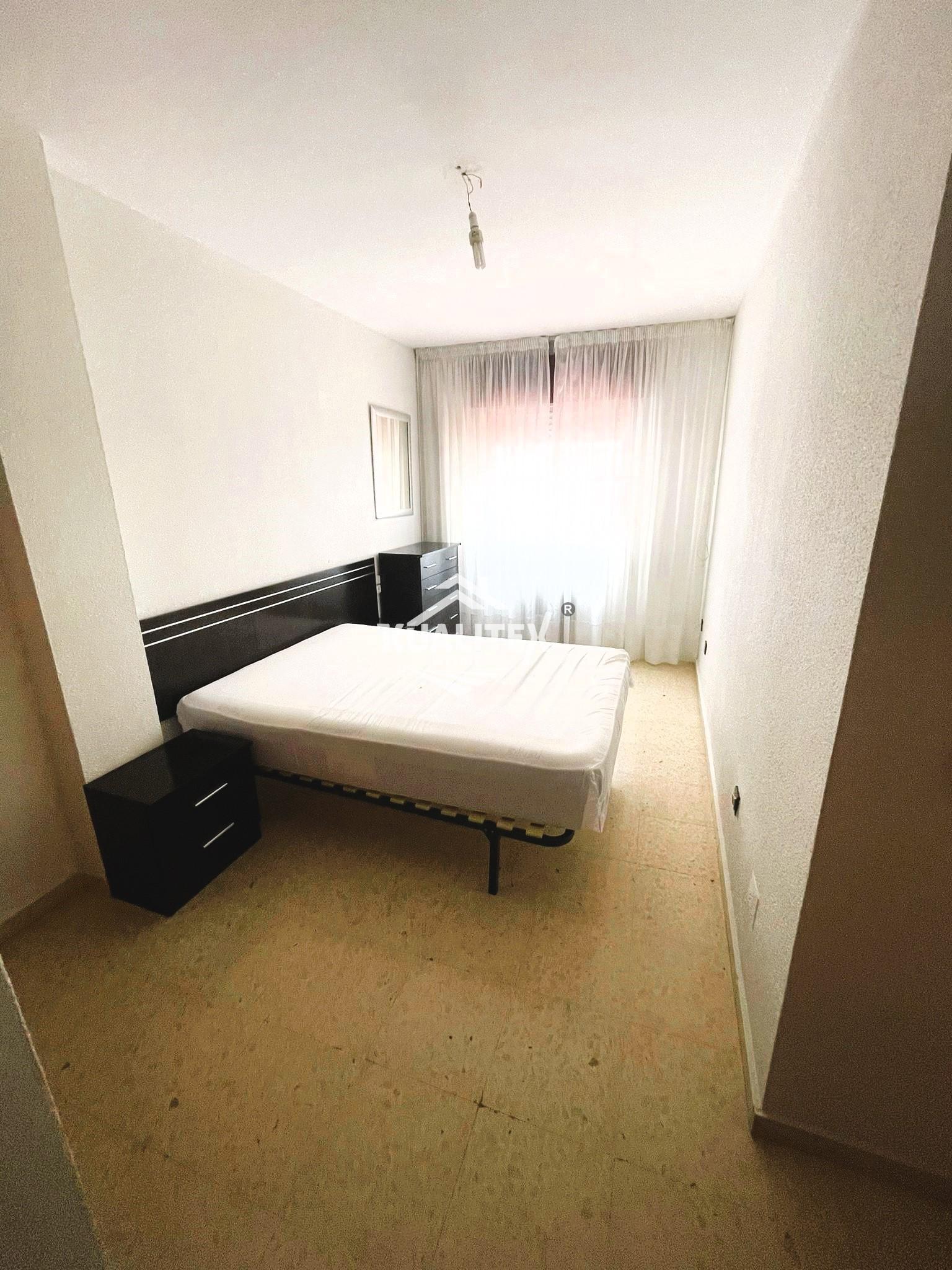 For sale of flat in Cáceres