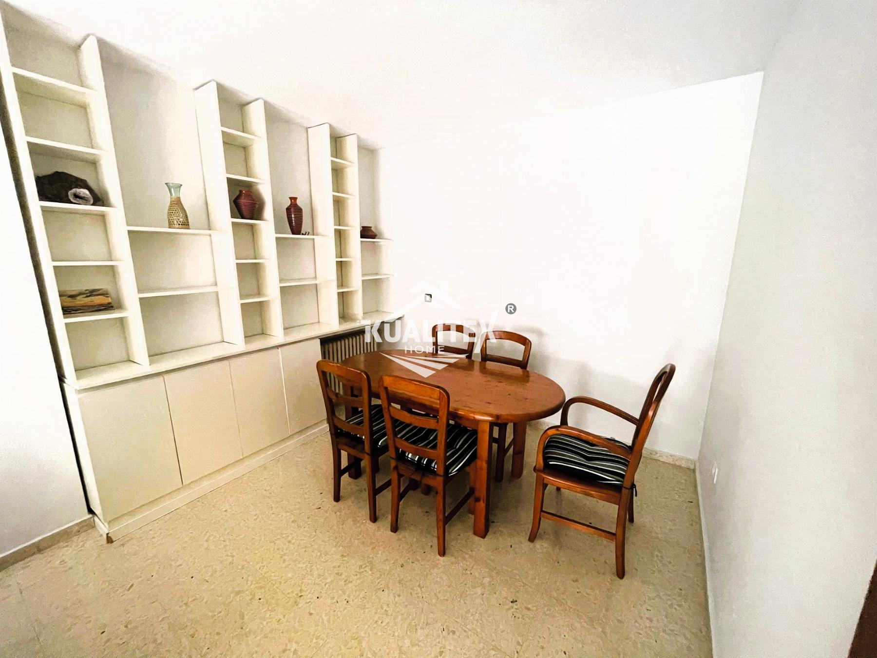 For sale of flat in Cáceres