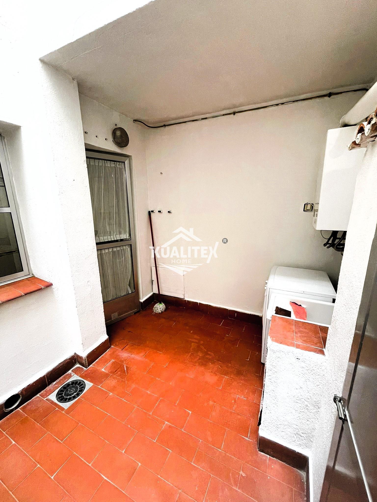 For sale of flat in Cáceres