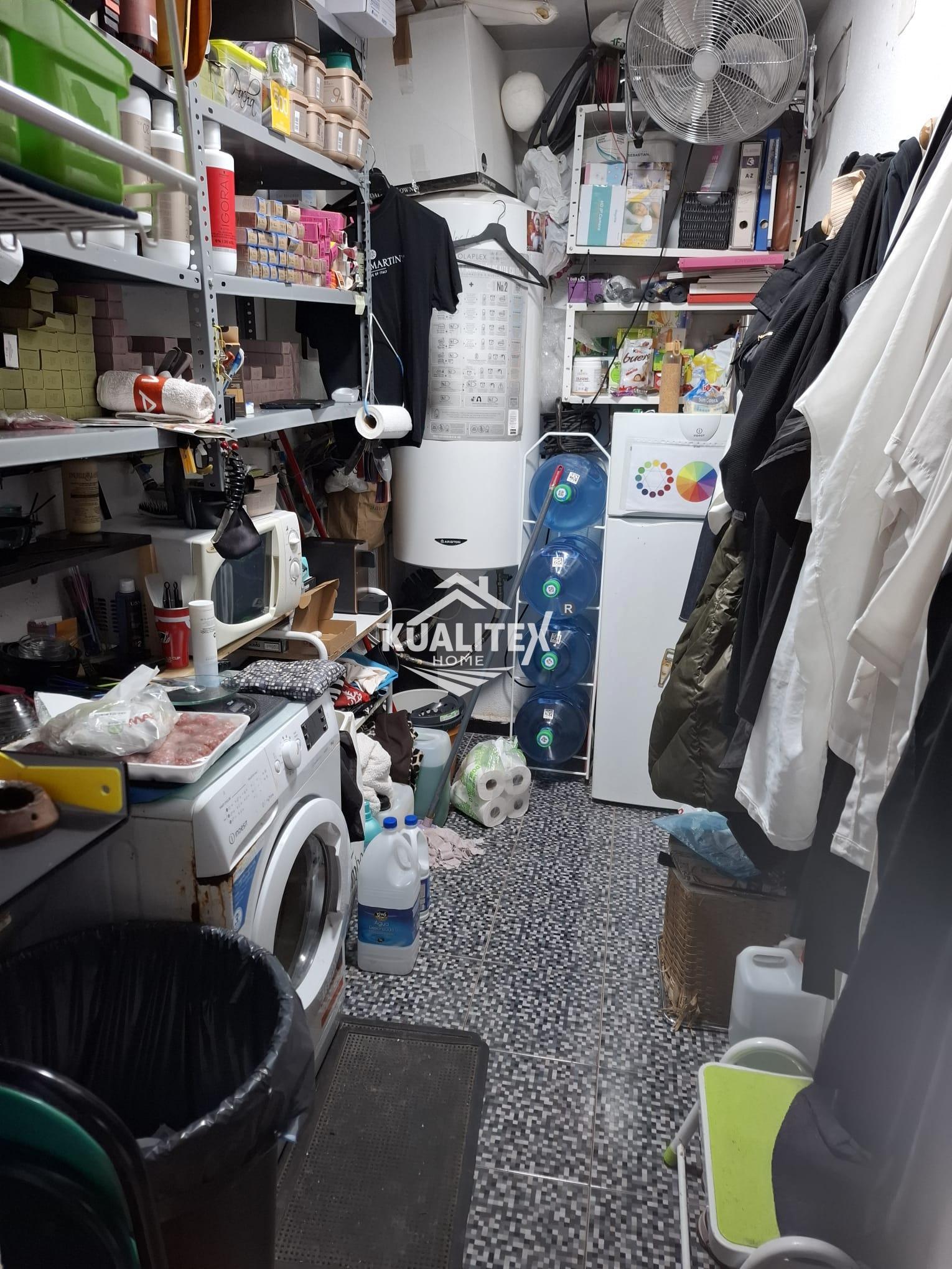 Venda de local comercial a Cáceres