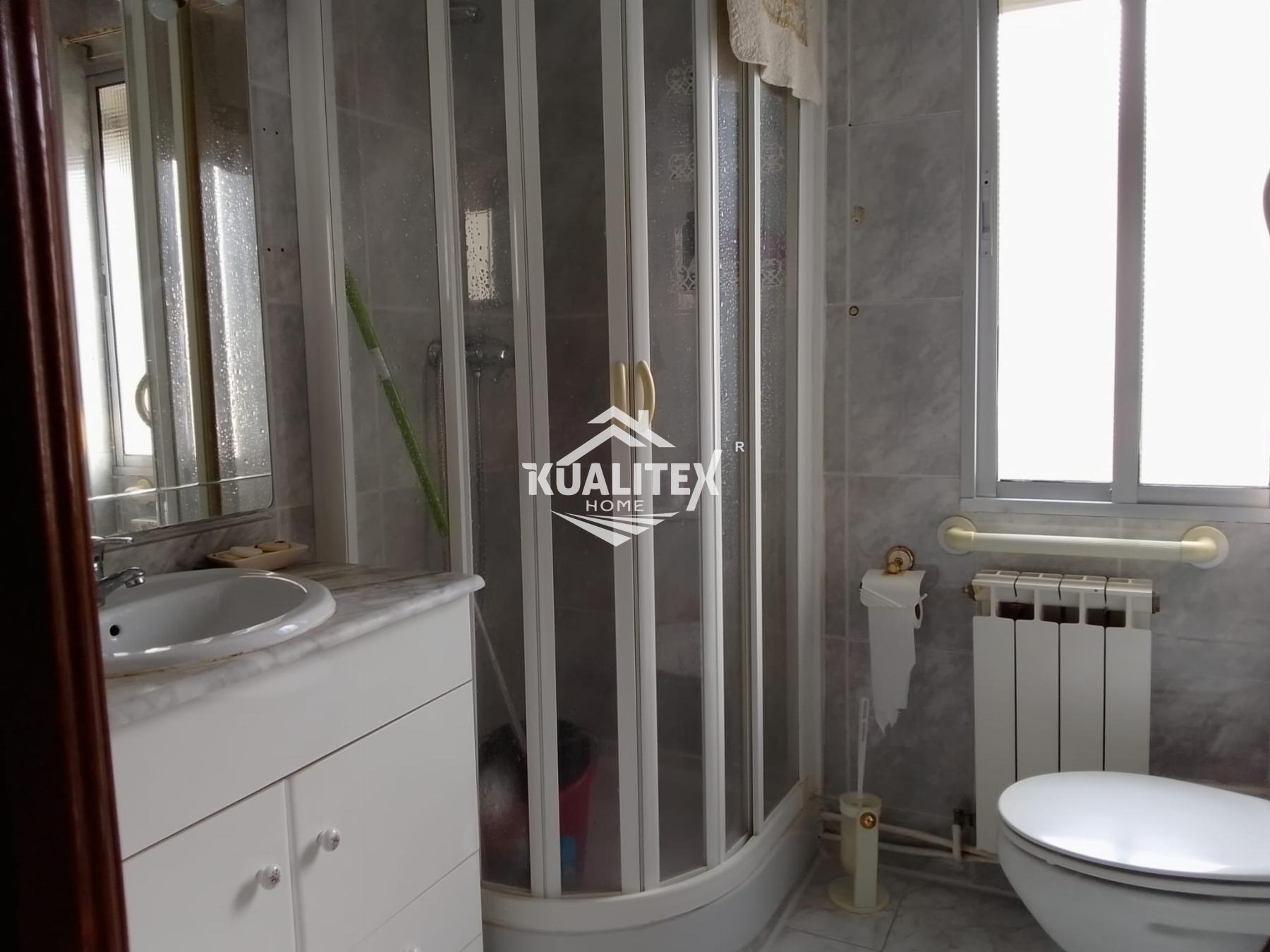 For sale of flat in Cáceres