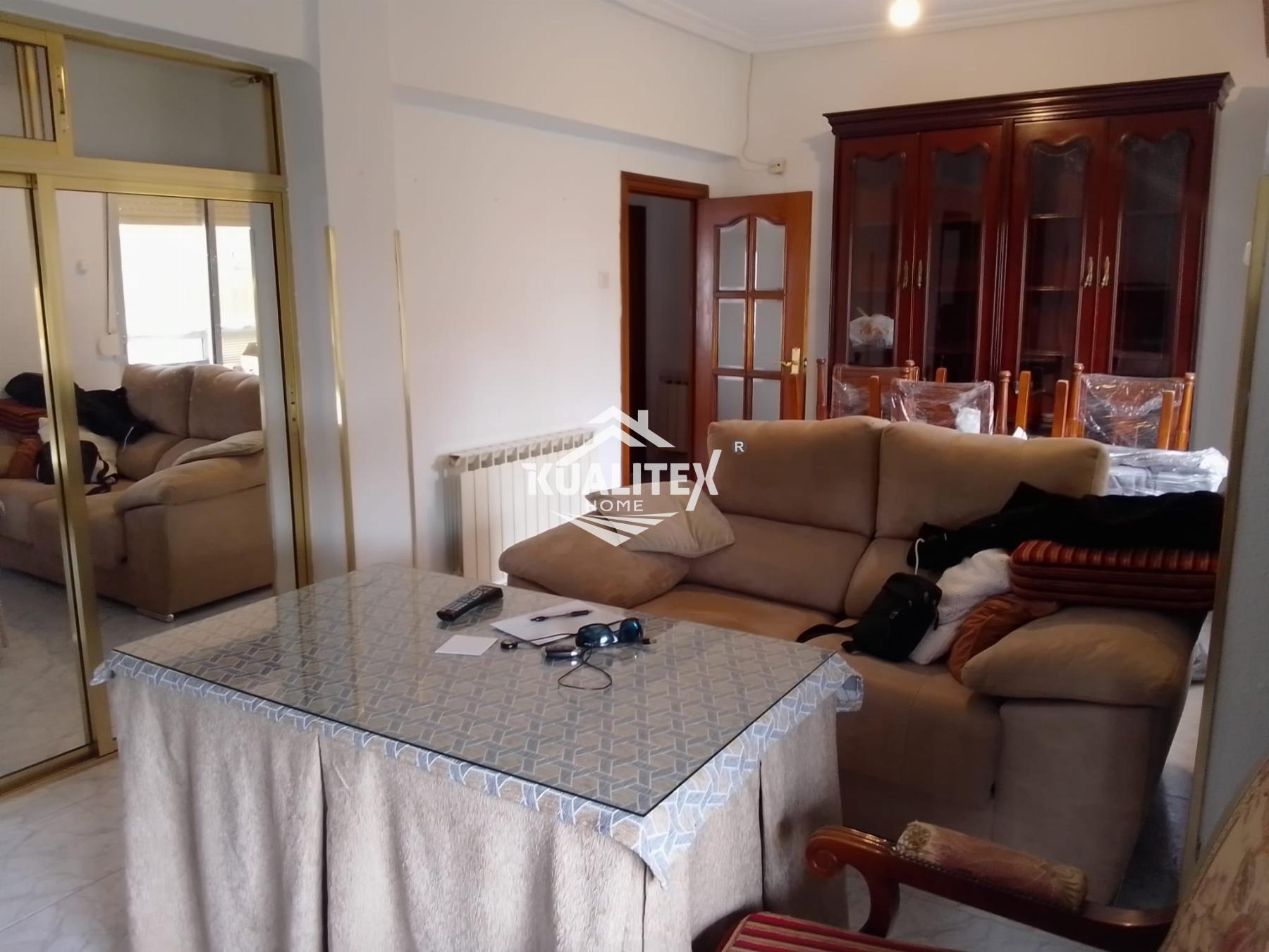 For sale of flat in Cáceres