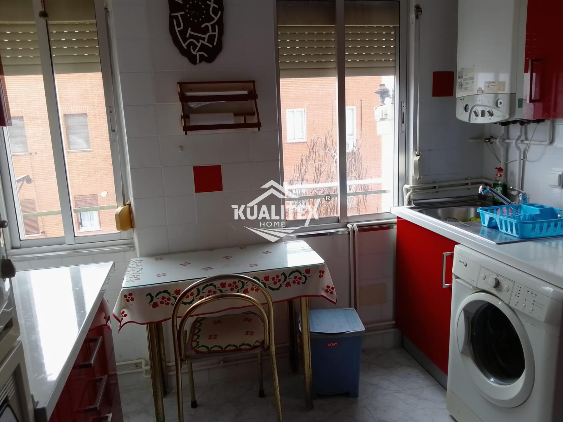 For sale of flat in Cáceres