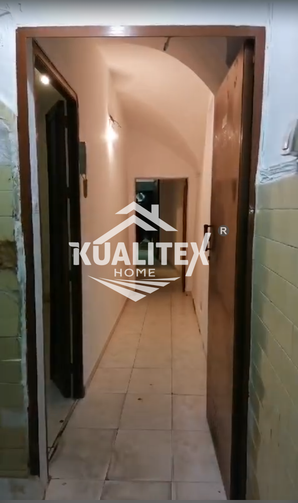 For sale of building in Cáceres