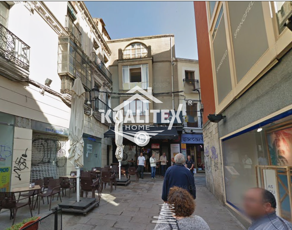 For sale of building in Cáceres