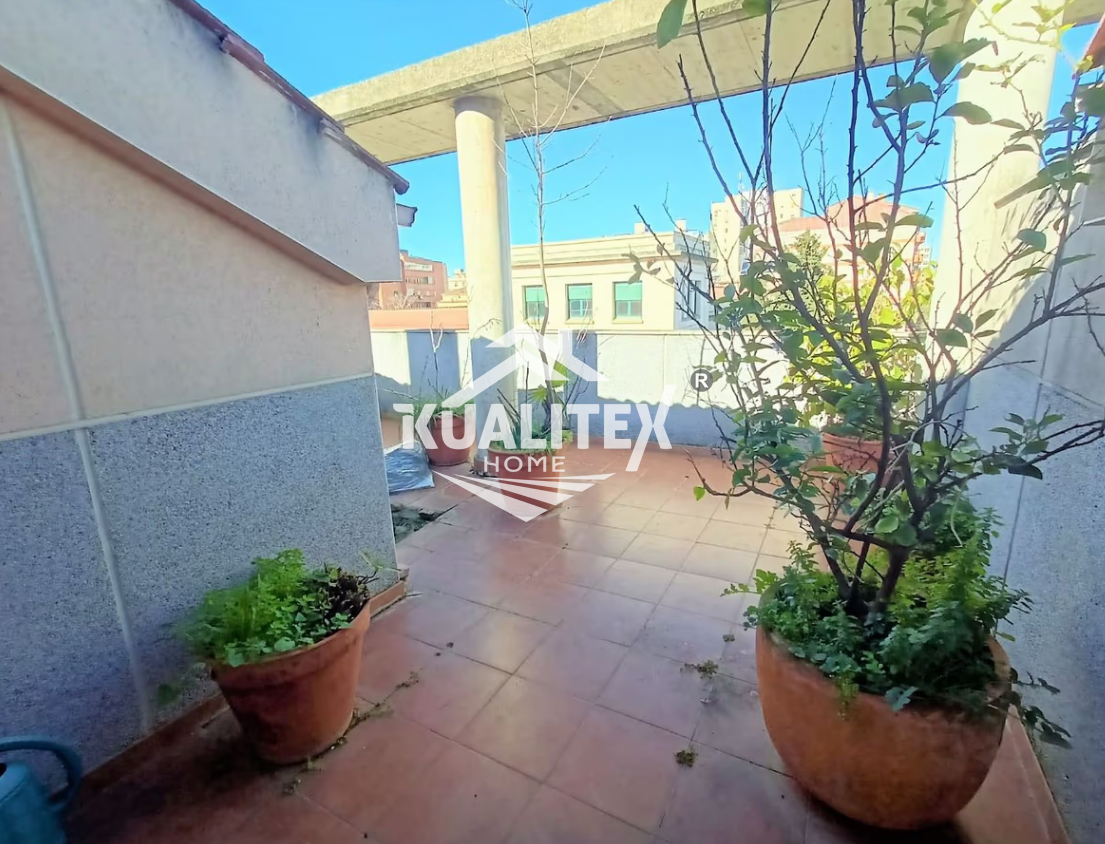 For sale of duplex in Cáceres