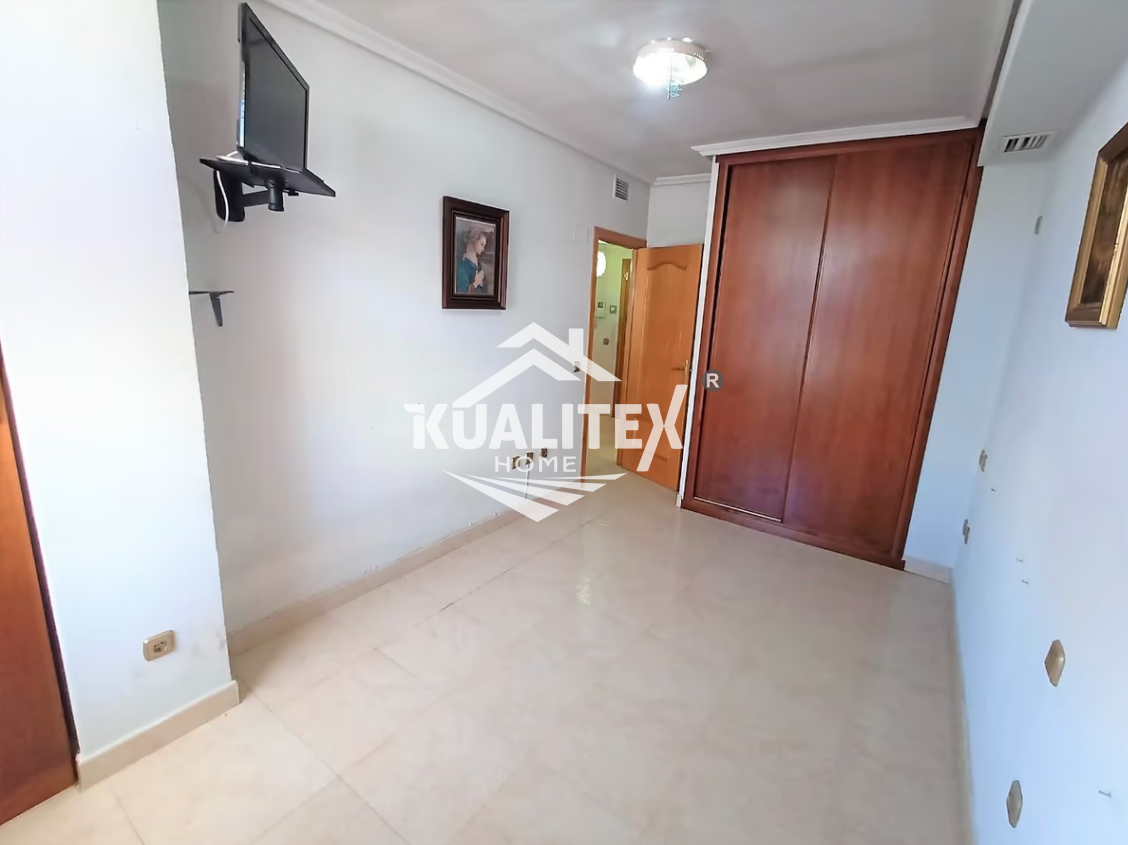 For sale of duplex in Cáceres