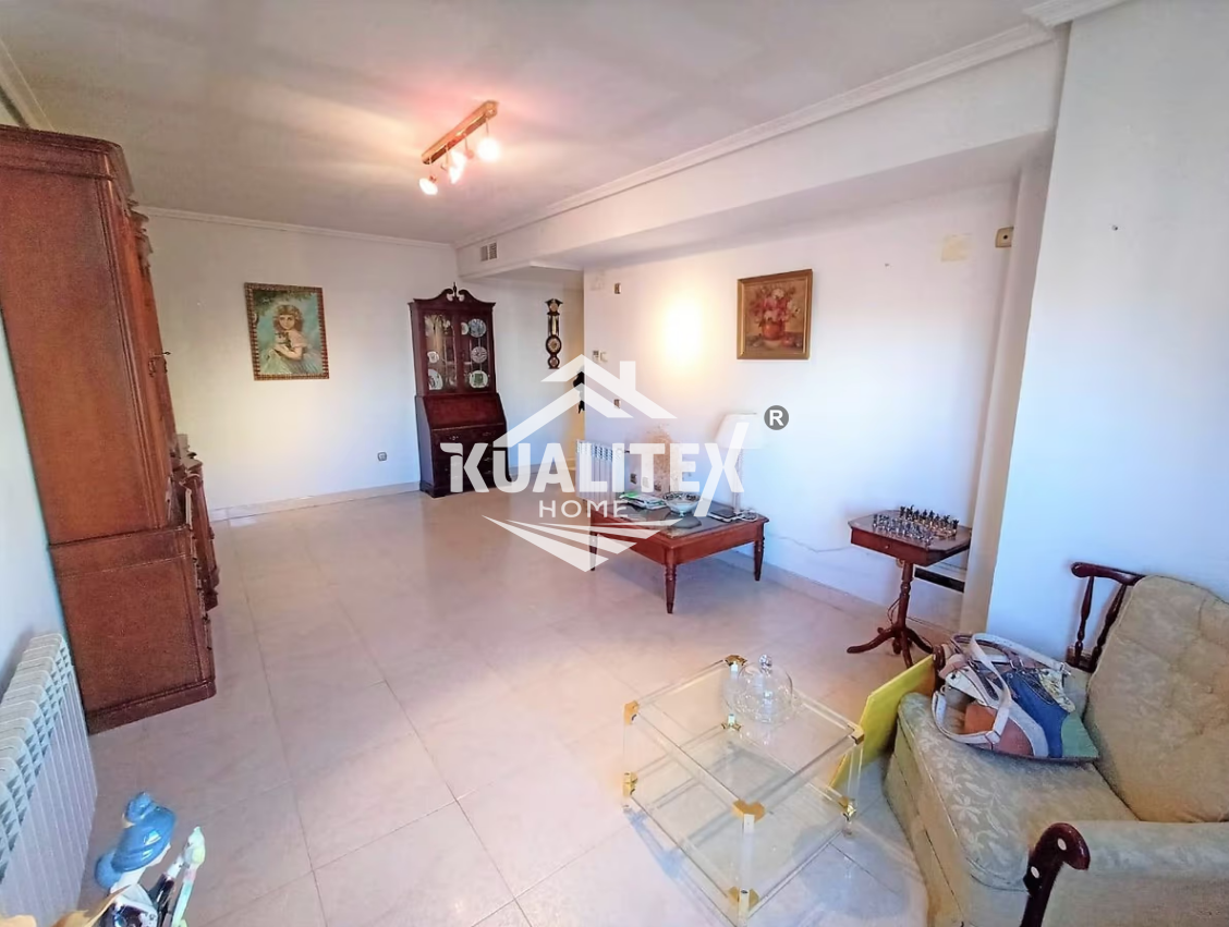 For sale of duplex in Cáceres