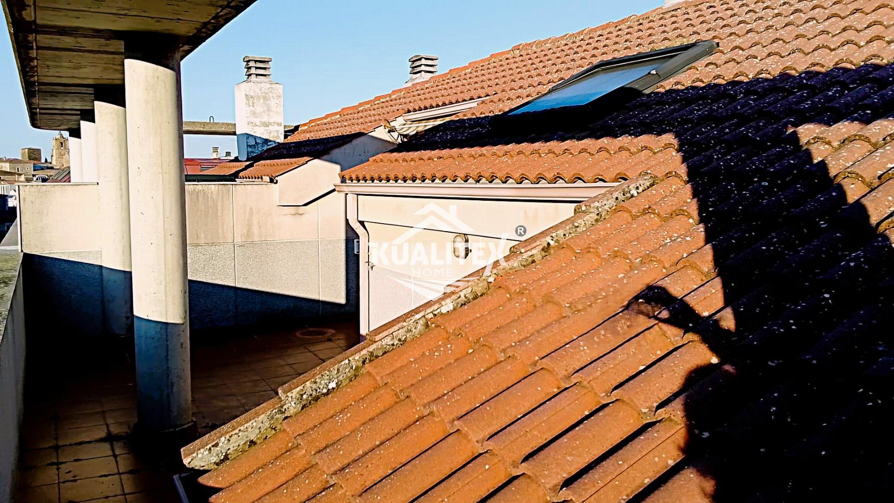 For sale of duplex in Cáceres
