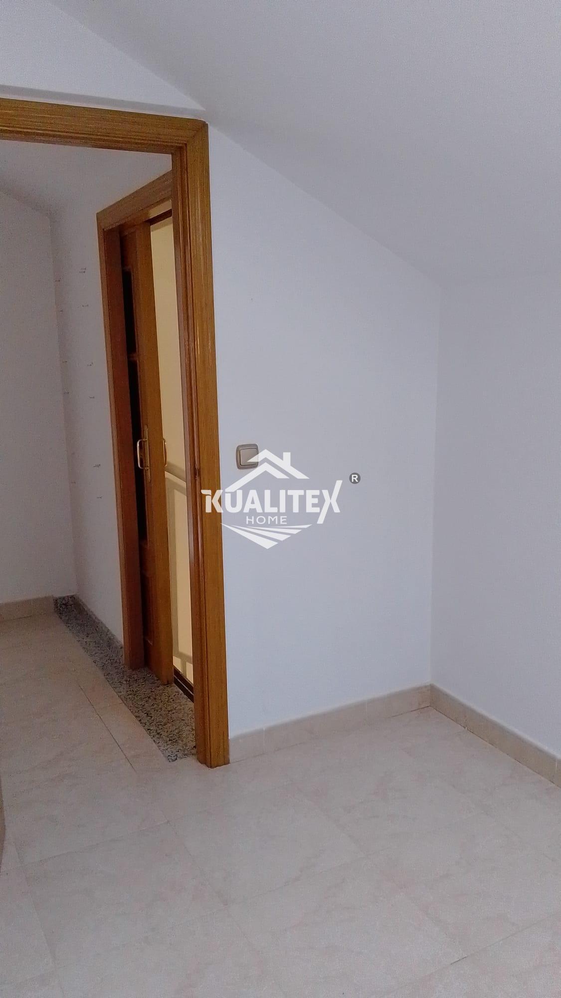 For sale of duplex in Cáceres