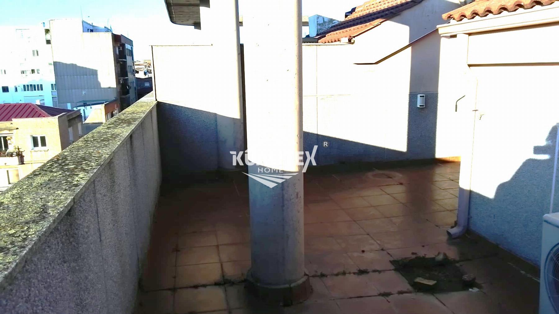 For sale of duplex in Cáceres