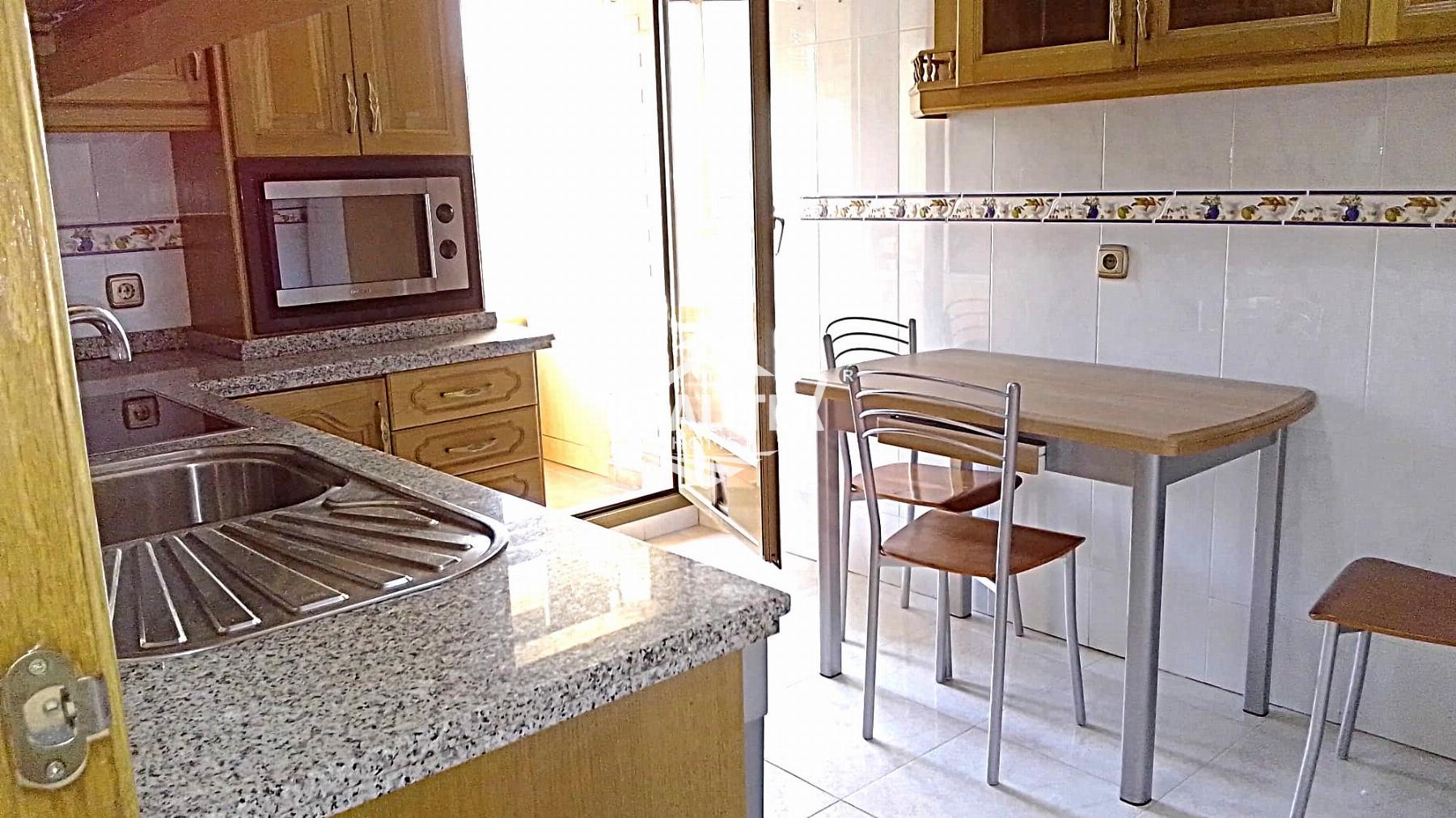For sale of duplex in Cáceres