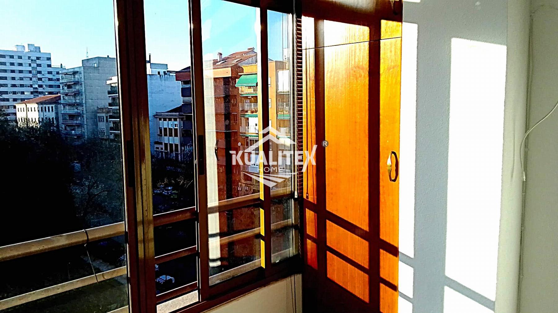 For sale of duplex in Cáceres