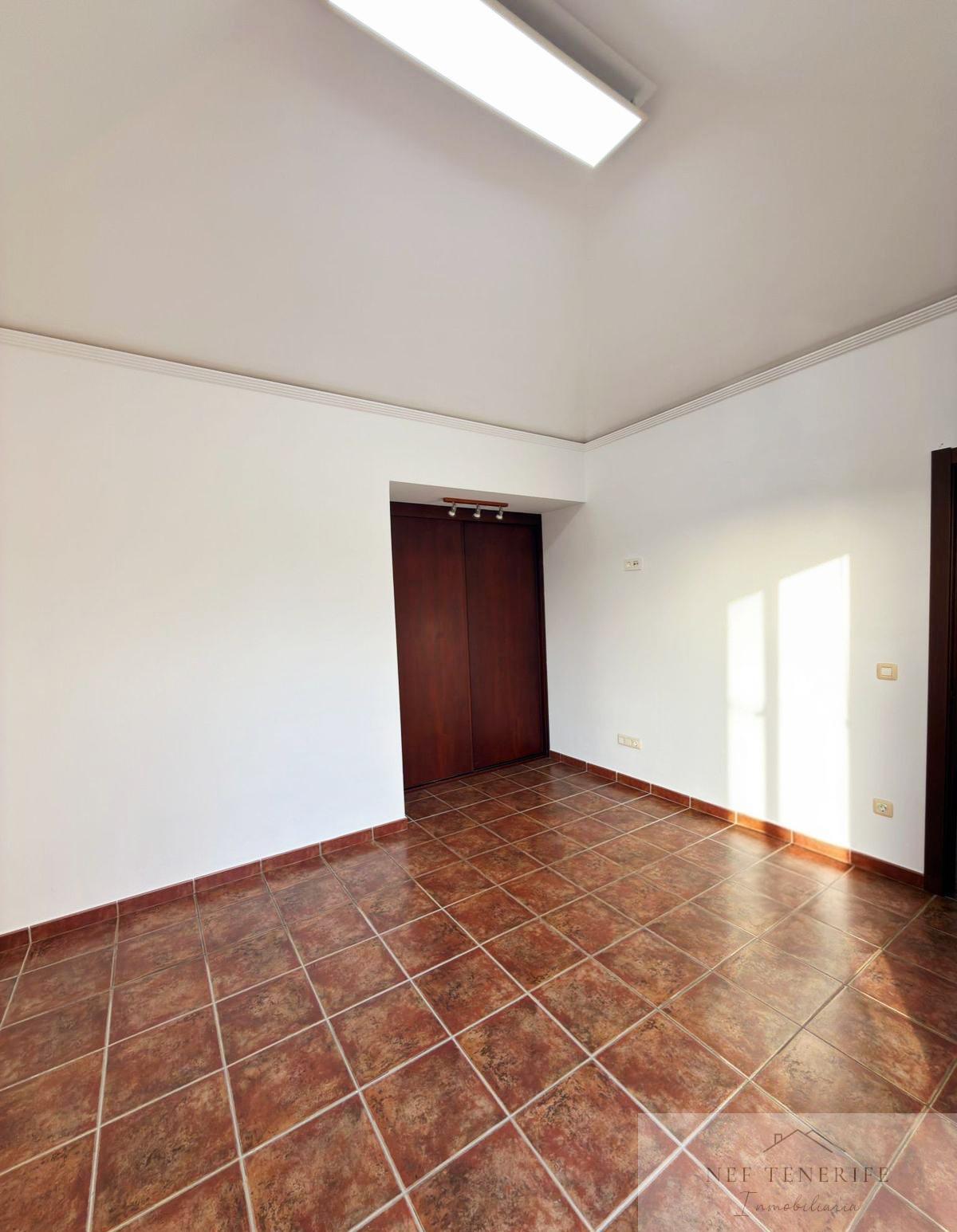 Venta de chalet en Granadilla de Abona