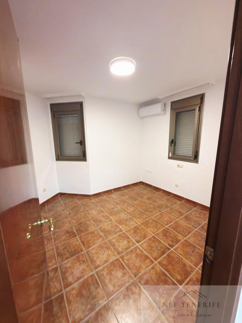 Venta de chalet en Granadilla de Abona