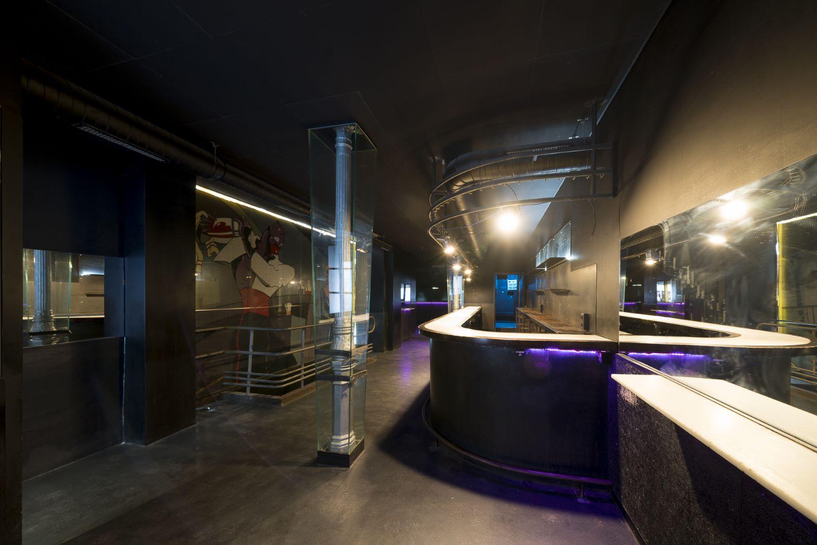 For sale of premises in Madrid