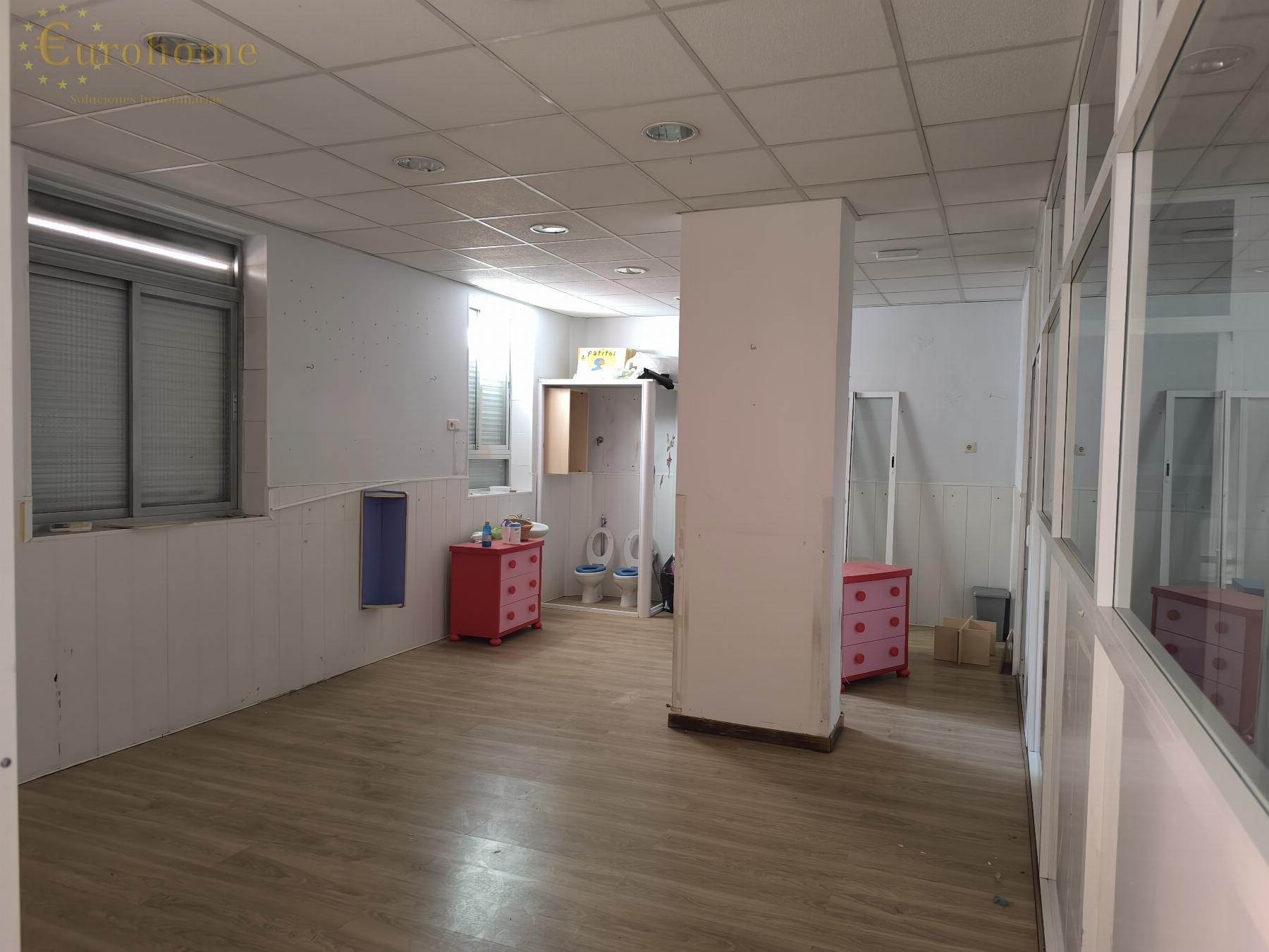 For sale of commercial in Madrid