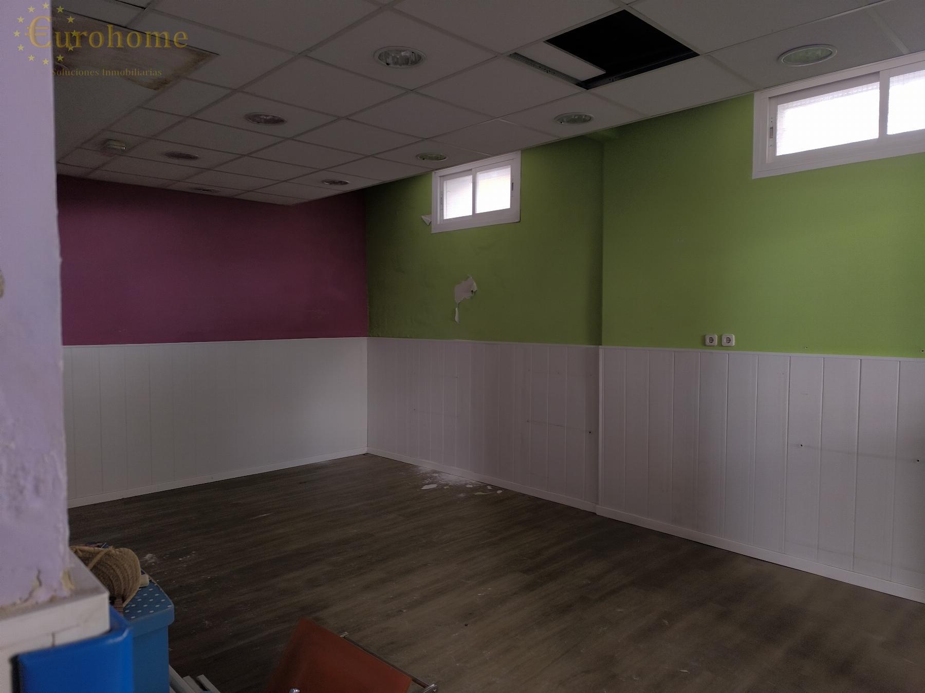 For sale of commercial in Madrid