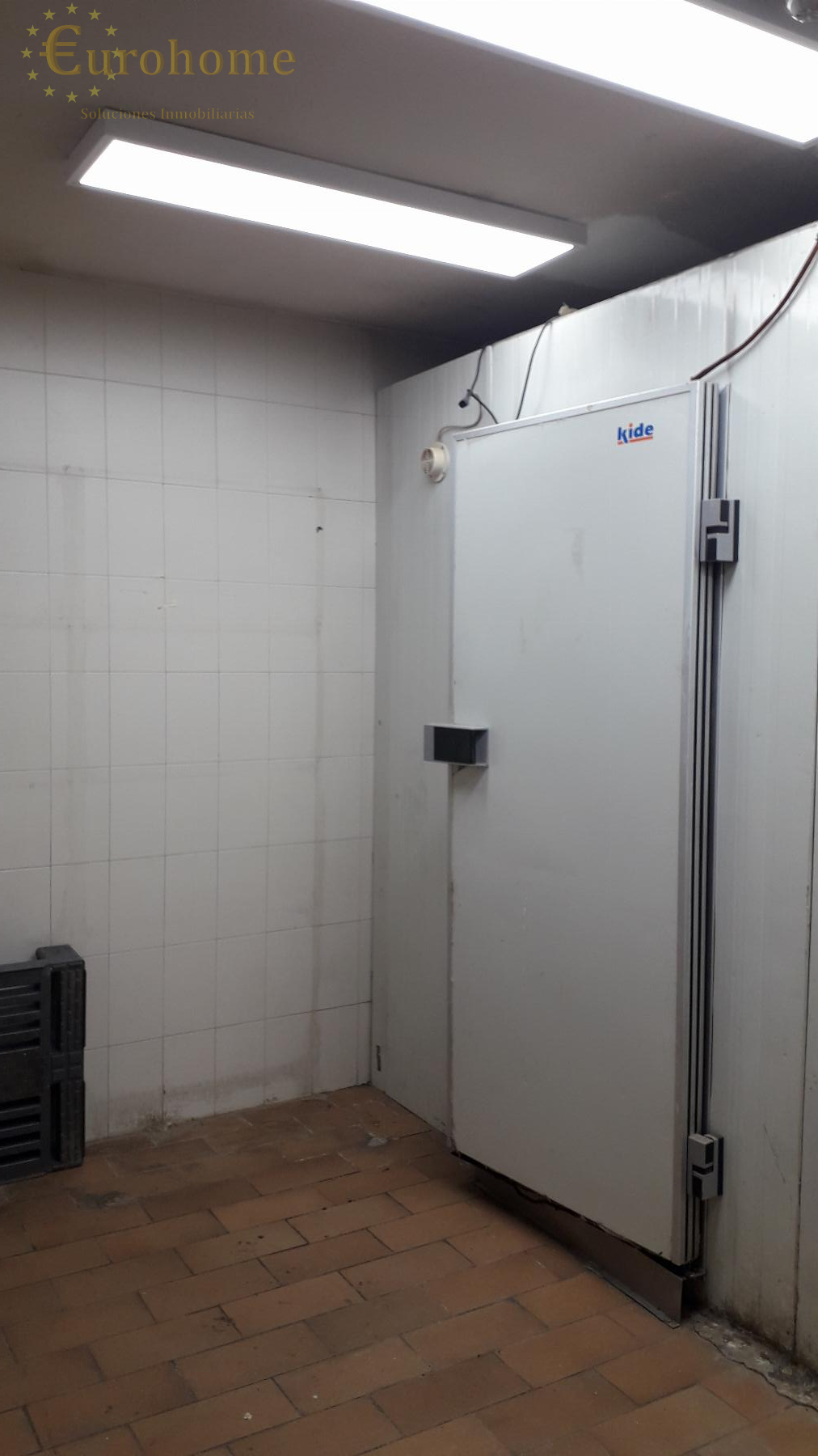 Venta de local comercial en Madrid