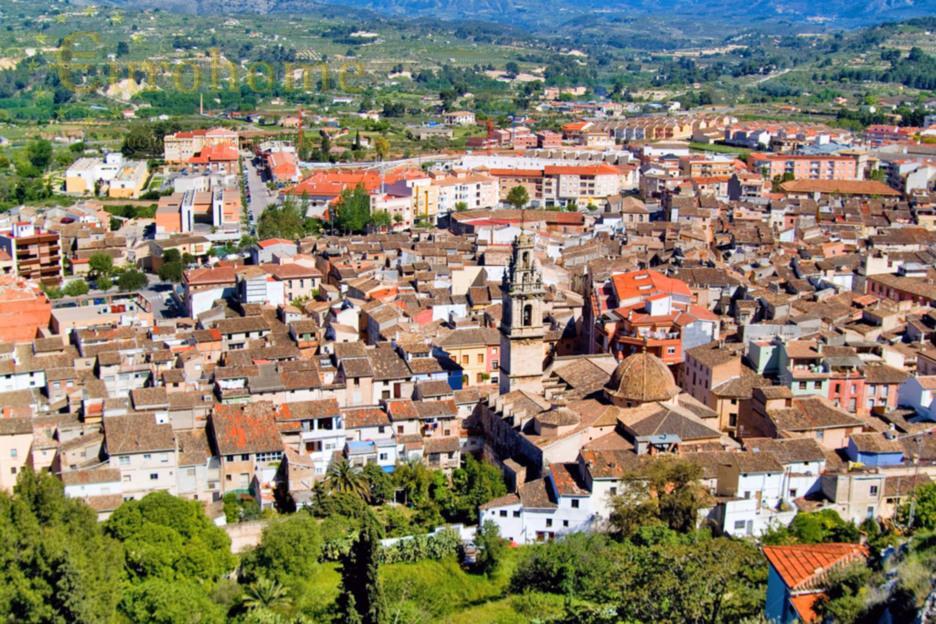 For sale of land in Cocentaina