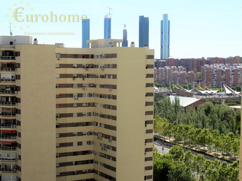 For sale of commercial in Madrid