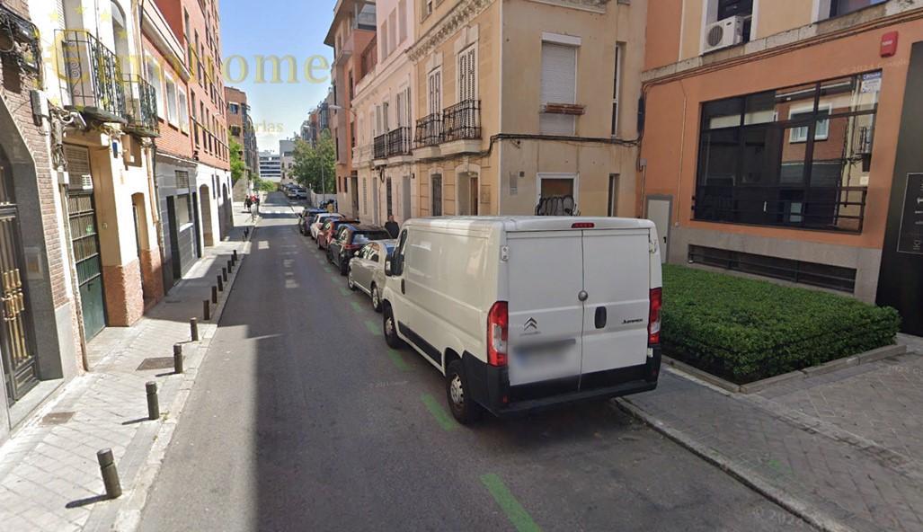 For sale of commercial in Madrid