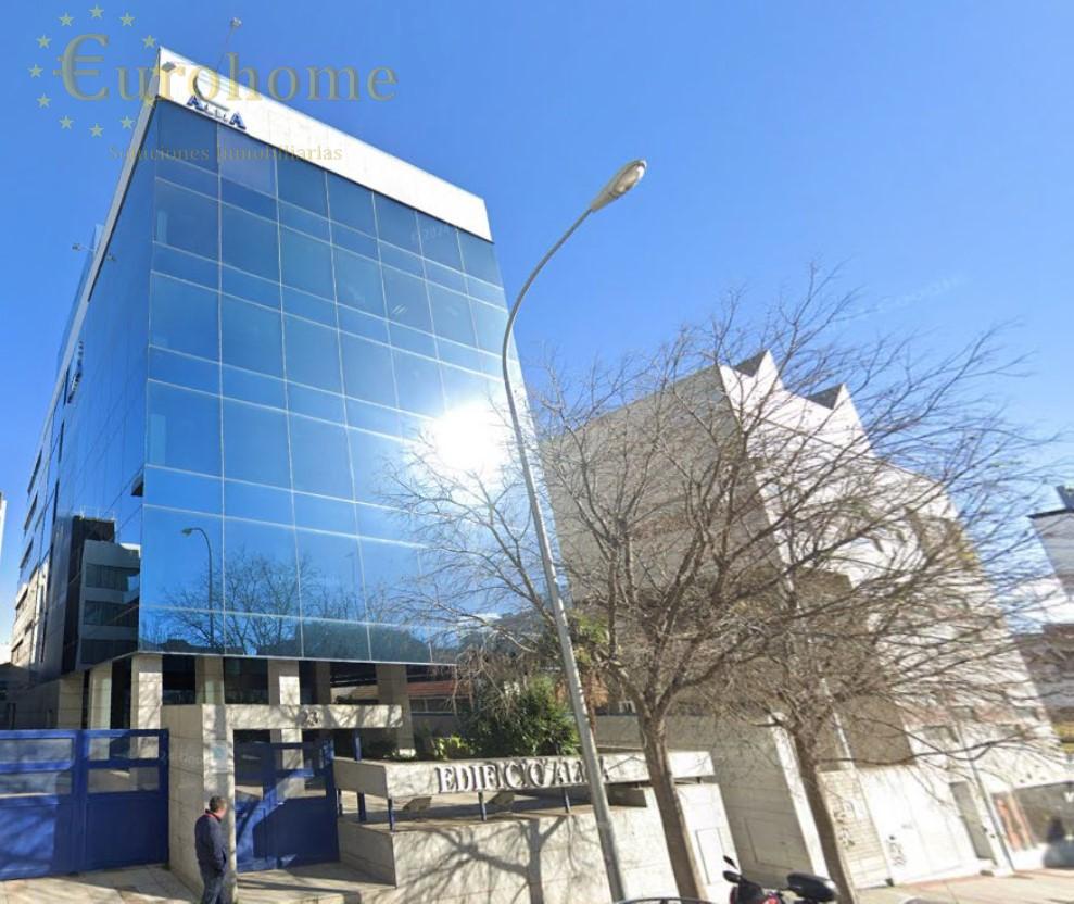 For sale of building in Madrid