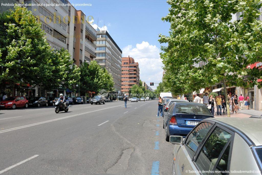 For sale of garage in Madrid