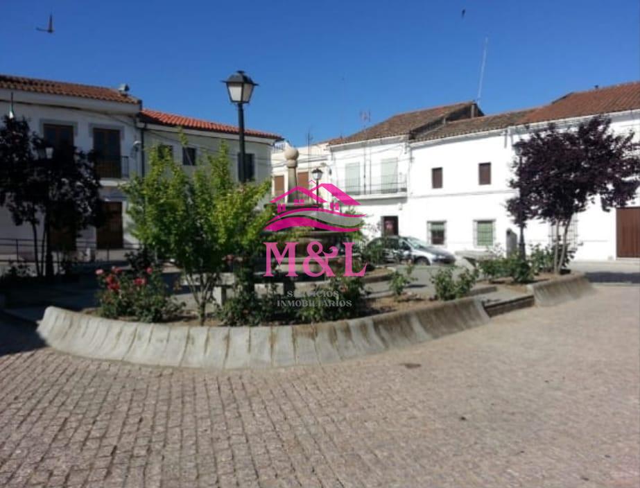 Venta de casa en Mirandilla