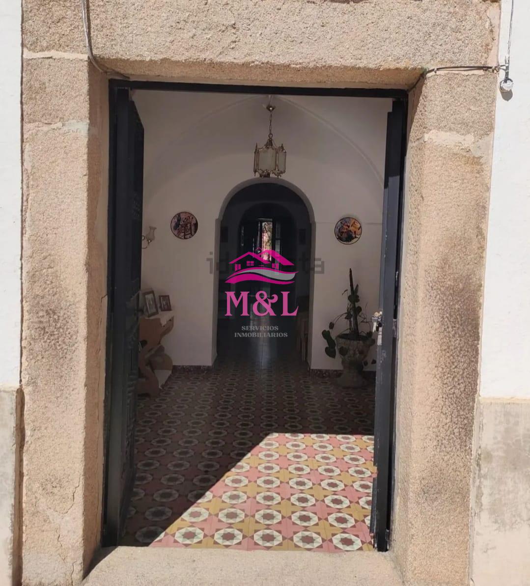 Venta de casa en Mirandilla