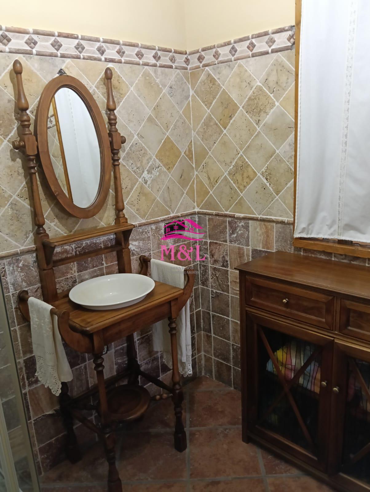 Venta de casa en Esparragalejo