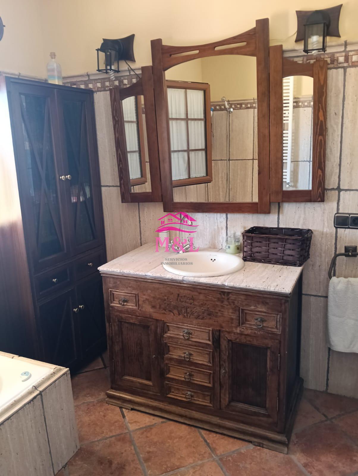 Venta de casa en Esparragalejo