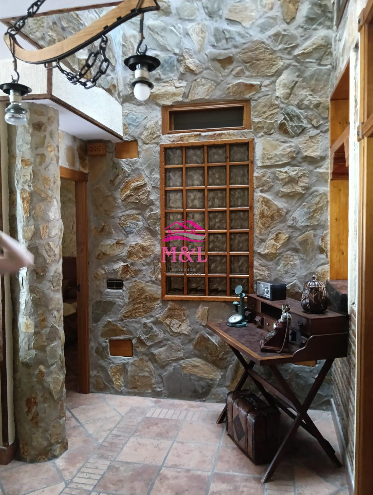 Venta de casa en Esparragalejo